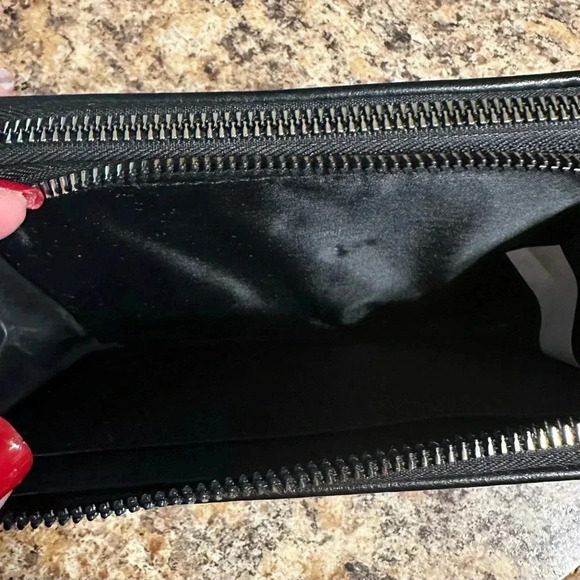 Rampage black zip around wallet 8 credit card slots 1 id holder - Picture 4 of 9